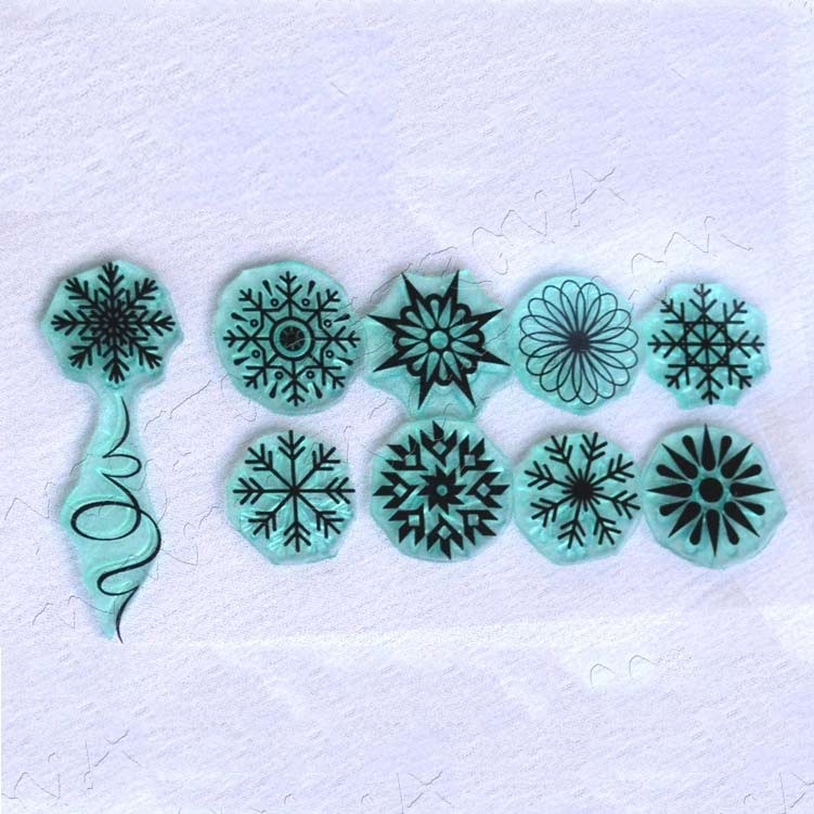 Снежинки нови