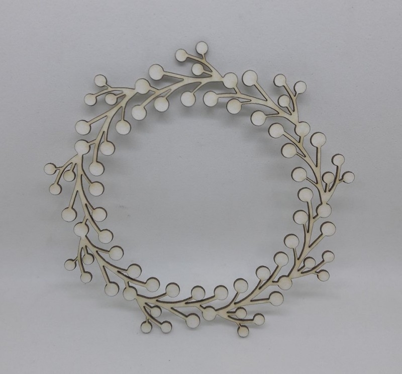 Лазерно изрязана рамка бирен картон 10