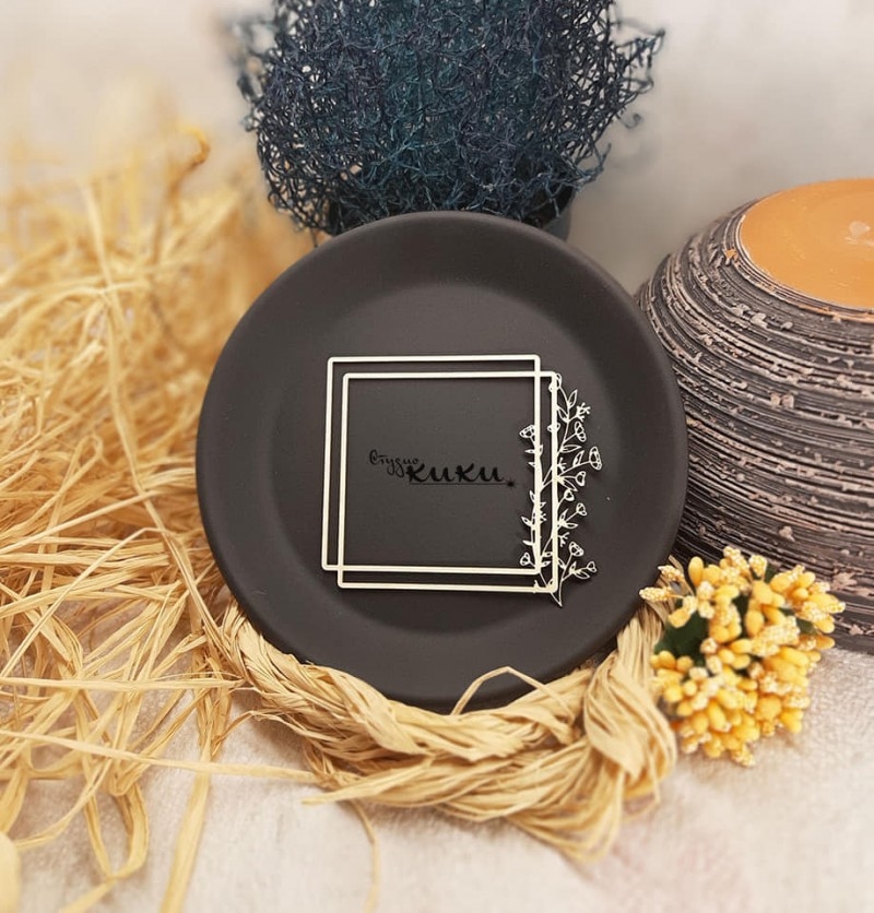 Рамка лазерно изрязана от бирен картон