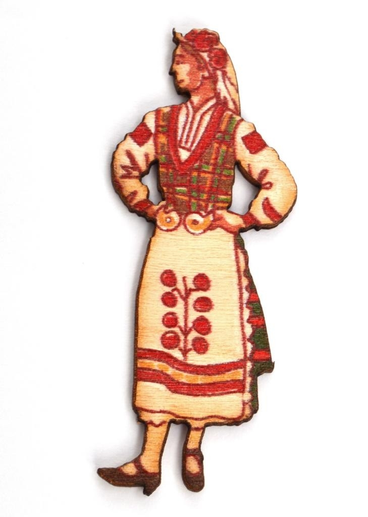 Лазерно изрязана мома дърво оцветена