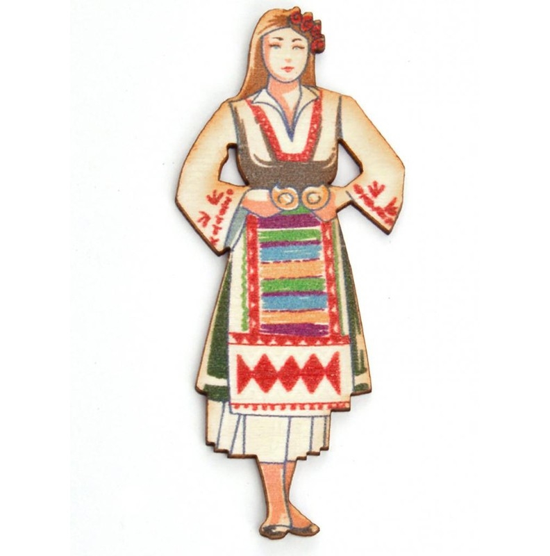 Лазерно изрязана мома в носия