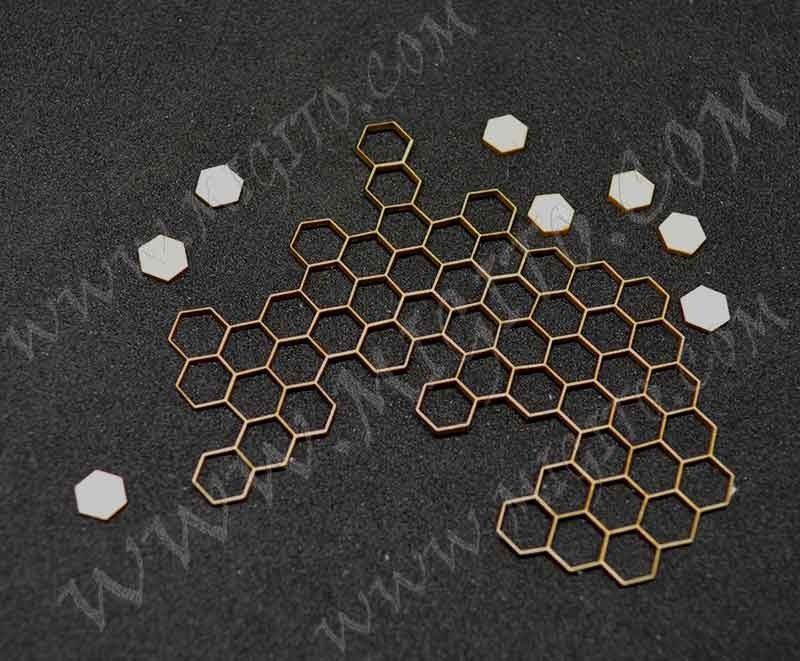 Лазерно изрязана пчелна пита бирен картон