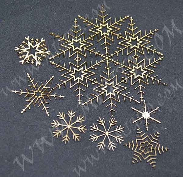 Лазерно изрязани нежни снежинки бирен картон