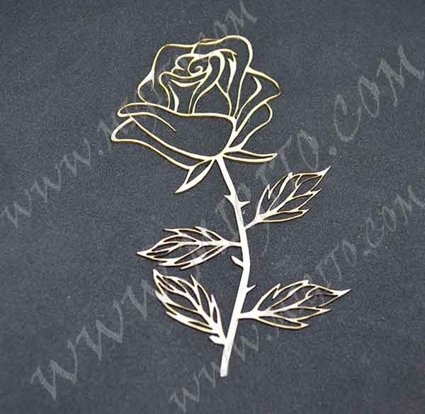 Лазерно изрязана роза бирен картон 