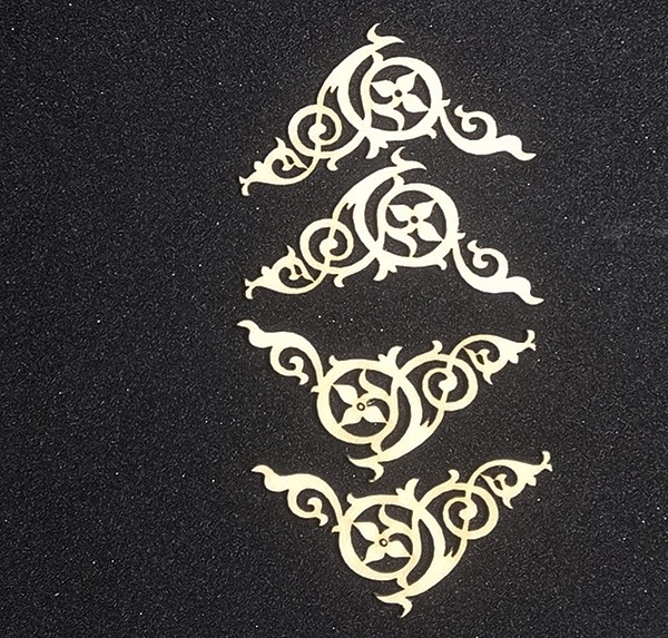 Ъгли лазерно изрязани бирен картон 1