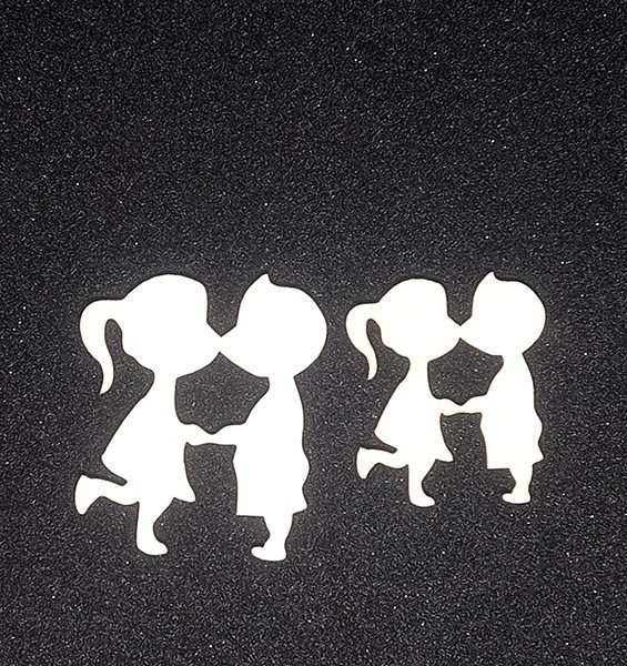 Силуети на хлапета романтика бирен картон лазерно изрязани