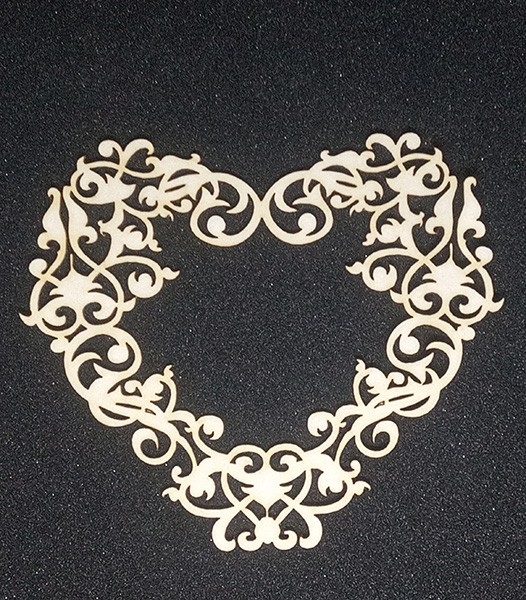 Лазерно изрязана рамка сърце бирен картон