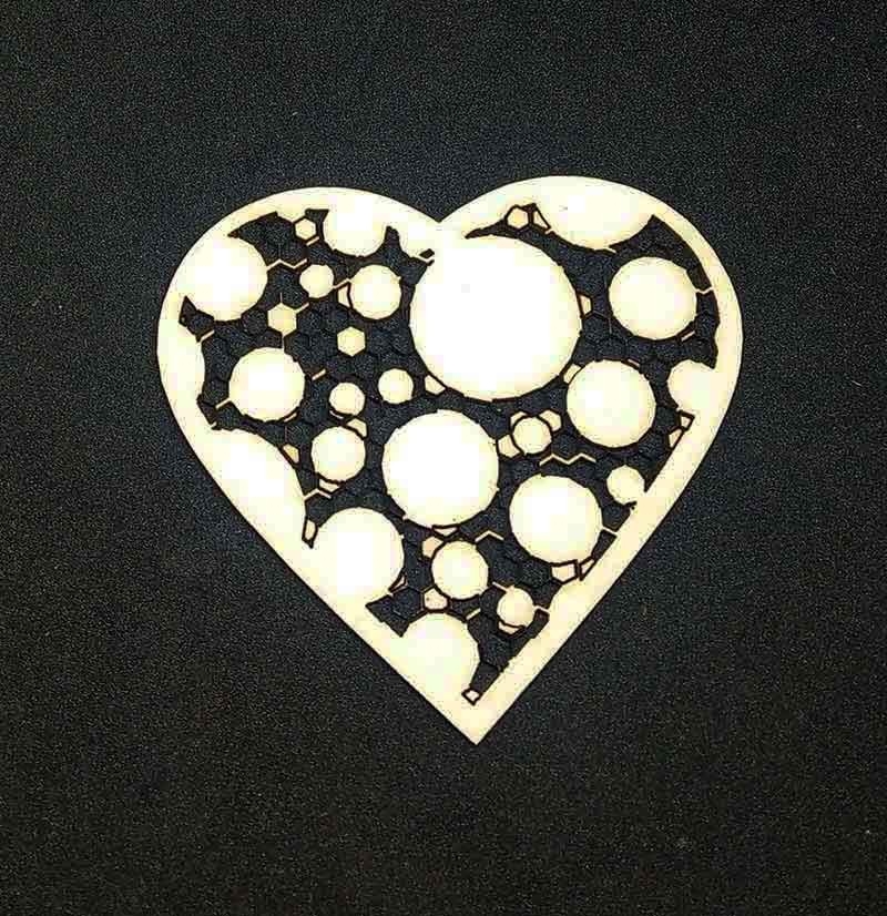 Лазерно изрязано сърце грънч 2 бирен картон